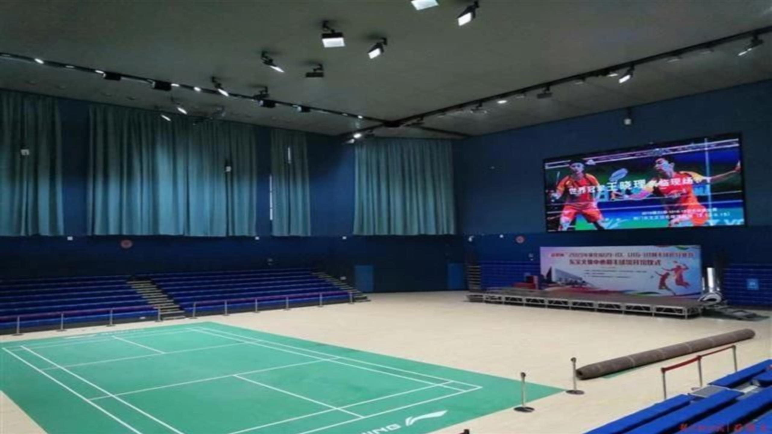 Jingmen City Dongbao district badminton hall